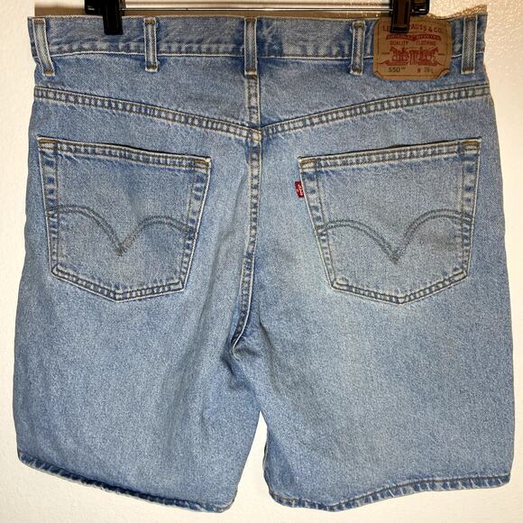 Vintage Levi's 550 Jean Shorts Baggy Denim Relaxed 100% Cotton Light Wash W38" - Picture 6 of 6